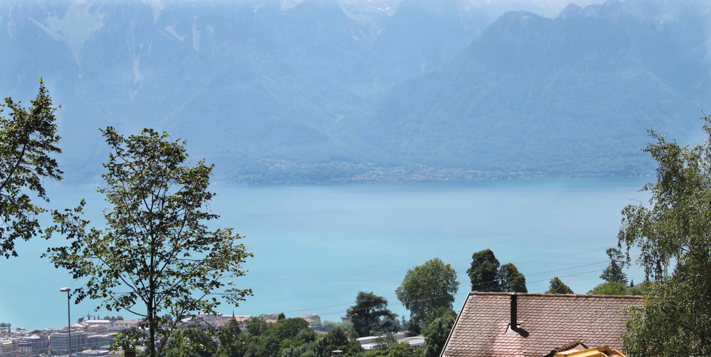 Vue sur le lac Léman depuis la Résidence Manta